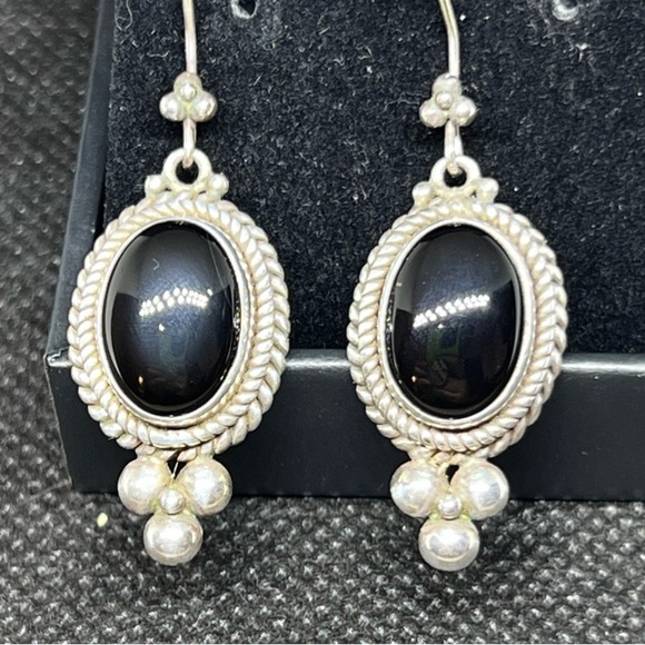 Jewelry - Suarti Onyx and 925 Sterling Silver Dangle Earrings made in Bali